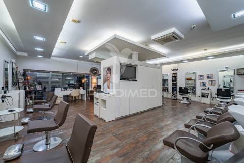 Loja junto rotunda  eng. edgar cardoso em vila nova de gaia