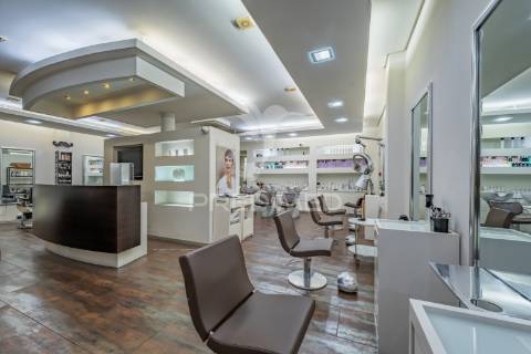 Loja junto rotunda  eng. edgar cardoso em vila nova de gaia