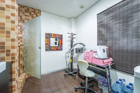 Loja junto rotunda  eng. edgar cardoso em vila nova de gaia