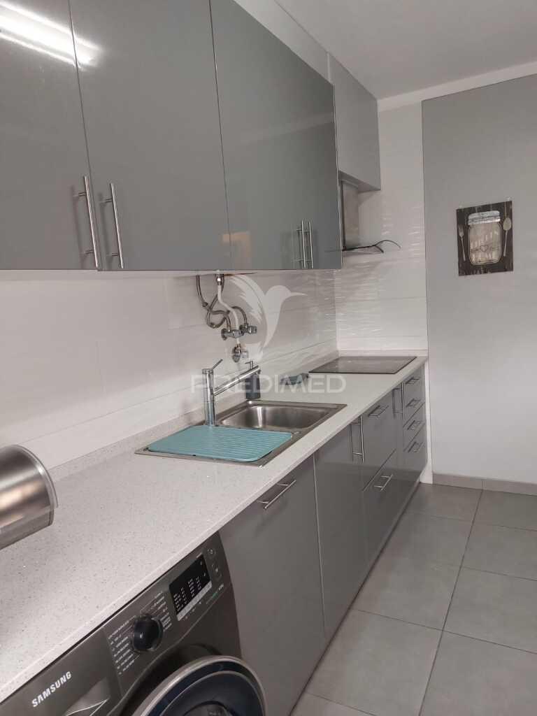 Algarve faro- apartamento t2  com varanda e vista mar