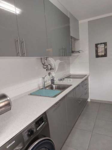 Algarve faro- apartamento t2  com varanda e vista mar