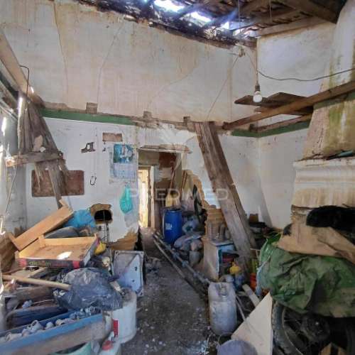 Moradia para reabilitação com quintal em cunheira