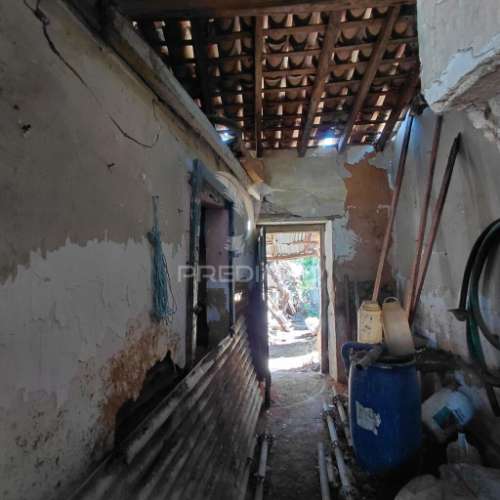 Moradia para reabilitação com quintal em cunheira