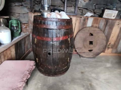 Moradia em ruína para venda em fajã da ovelha, ilha da madeira