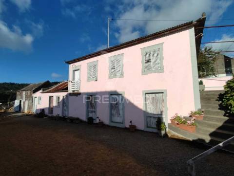 Moradia em ruína para venda em fajã da ovelha, ilha da madeira