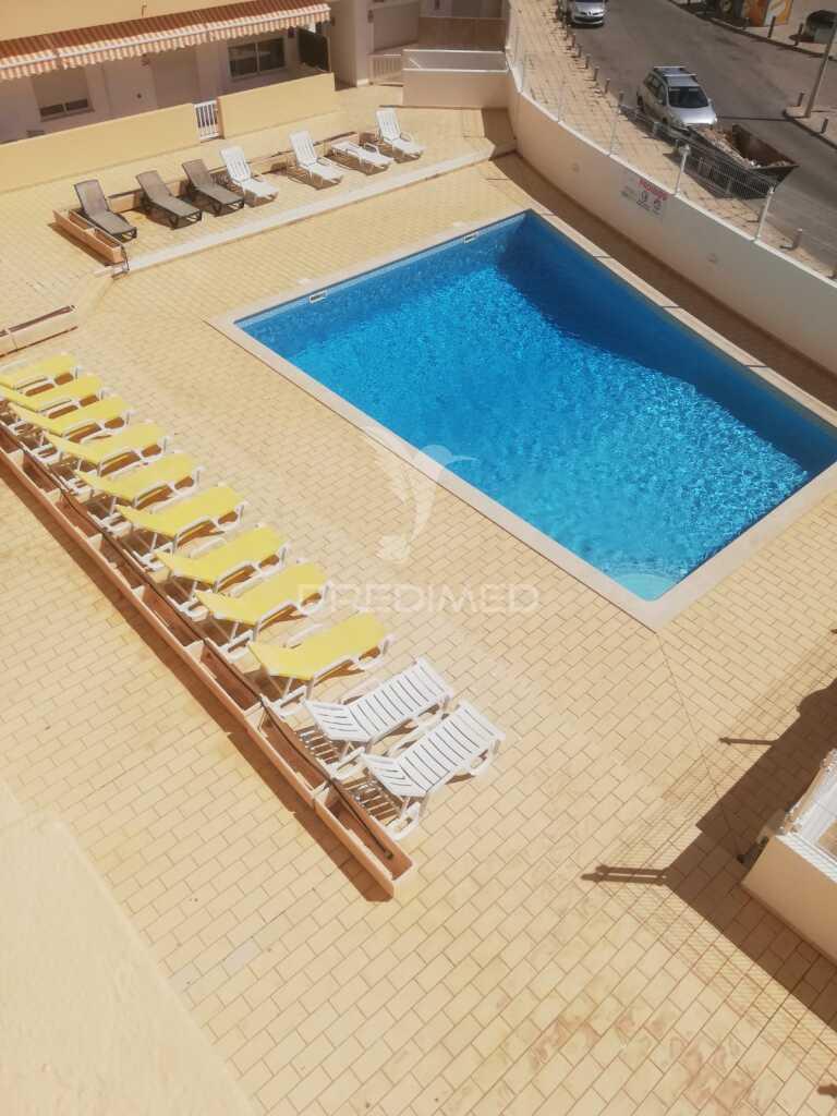 Apartamento t2 frente-mar em quarteira