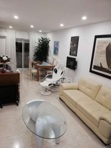 Apartamento t2 frente-mar em quarteira