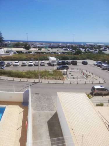 Apartamento t2 frente-mar em quarteira