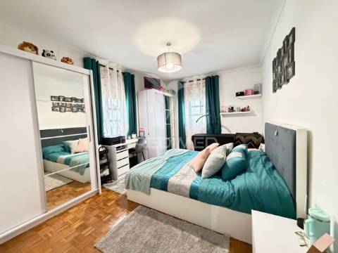 Moradia t3 térrea com área exterior e jardim