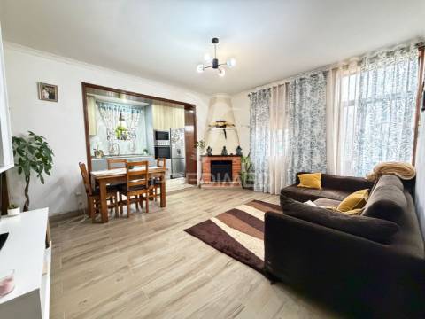 Moradia t3 térrea com área exterior e jardim