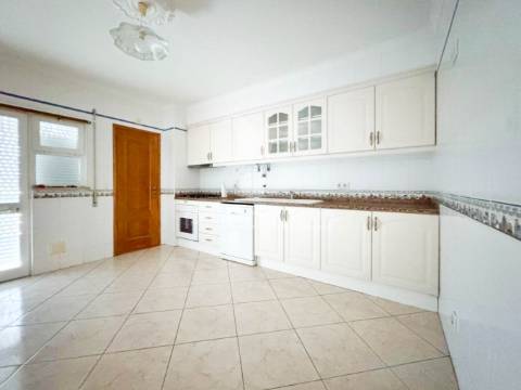 Apartamento t3 com garagem