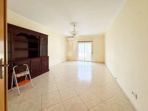 Apartamento t3 com garagem