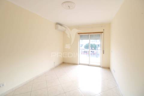 Apartamento t3 com garagem