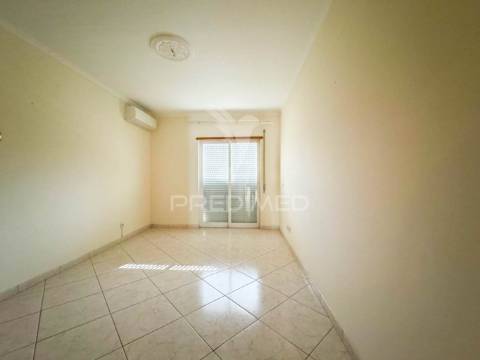 Apartamento t3 com garagem