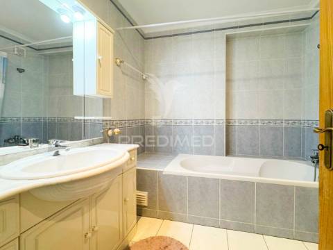 Apartamento t3 com garagem