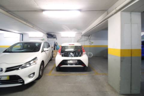 Apartamento t3 com garagem