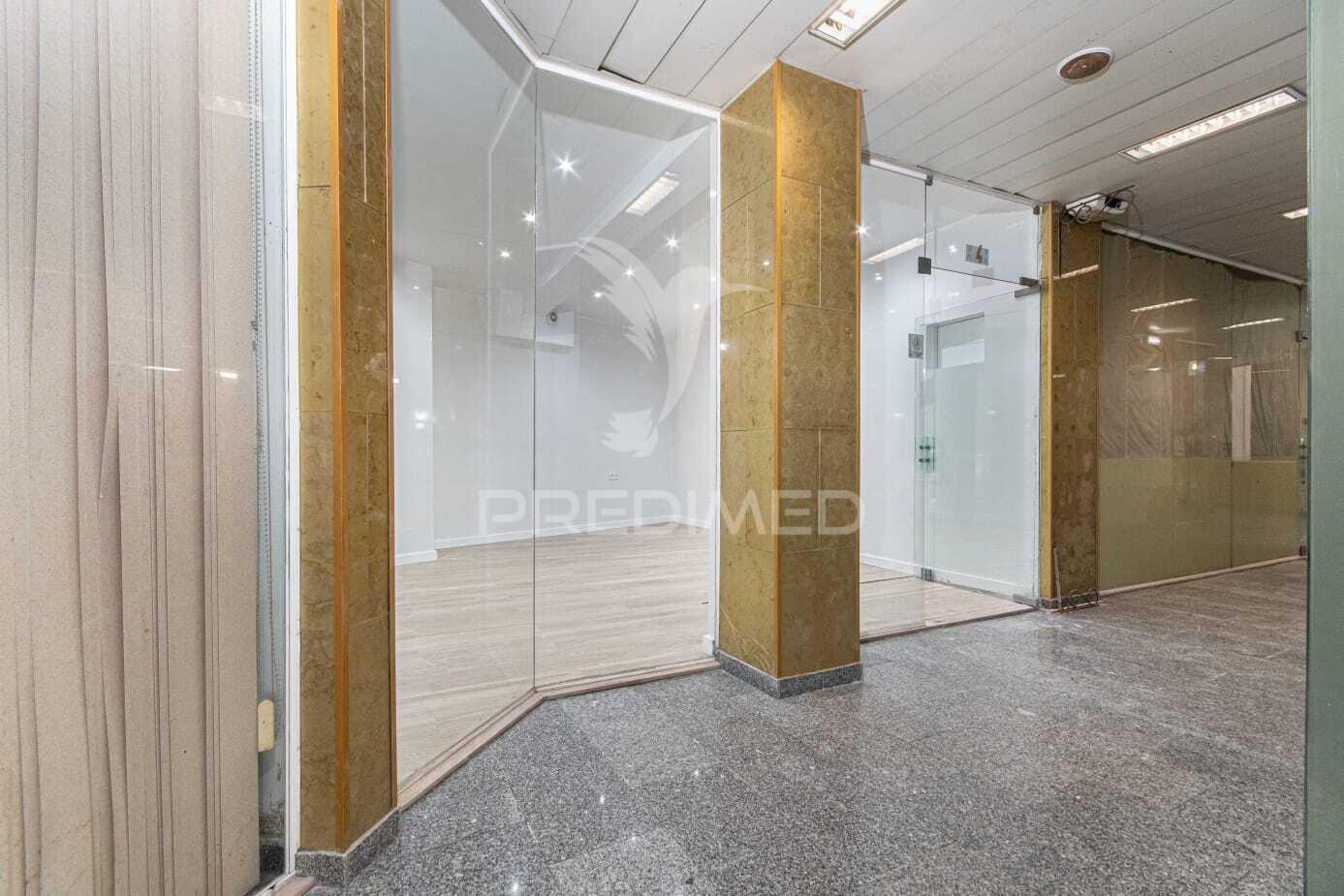 Loja para serviços / comercio centro de almada