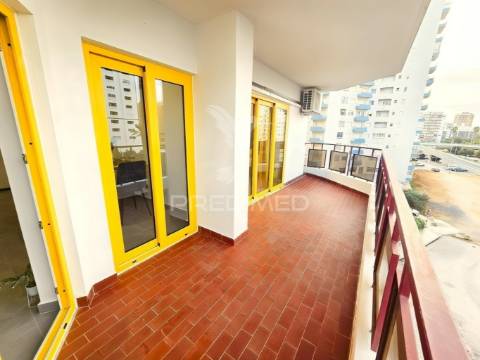 Fantástico t2, renovado, mobilado, 200 metros da praia rocha