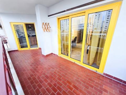 Fantástico t2, renovado, mobilado, 200 metros da praia rocha