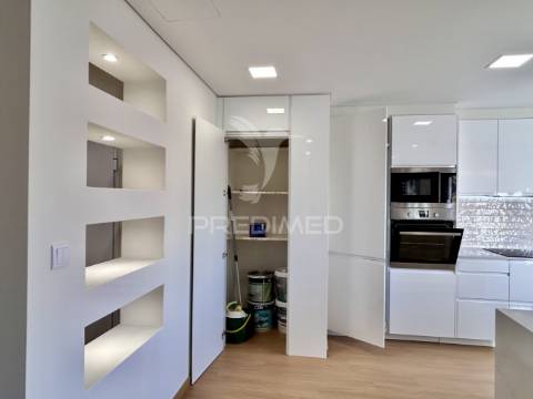 Duplex t4 a estrear com terraço em queluz de baixo, oeiras