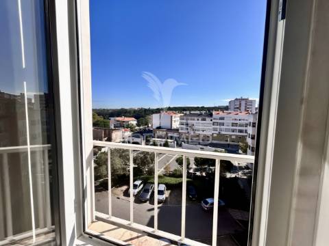 Duplex t4 a estrear com terraço em queluz de baixo, oeiras