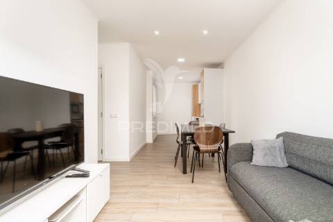 T2 remodelado com varanda, baixa da banheira