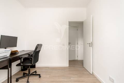 T2 remodelado com varanda, baixa da banheira