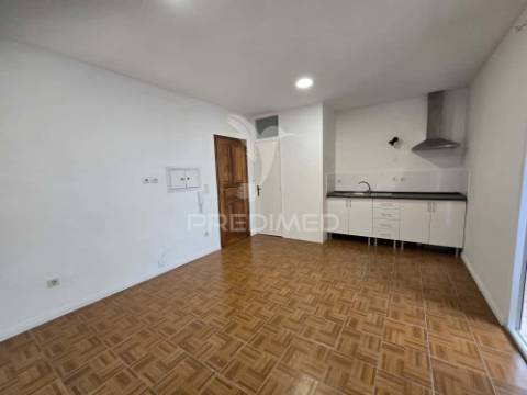 Apartamento t0 - junto ao marquês - porto