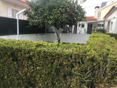 Moradia isolada t5 com garagem - quinta do conde