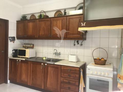 Moradia isolada t5 com garagem - quinta do conde