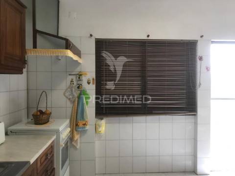 Moradia isolada t5 com garagem - quinta do conde