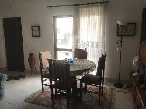 Moradia isolada t5 com garagem - quinta do conde