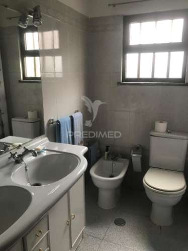 Moradia isolada t5 com garagem - quinta do conde