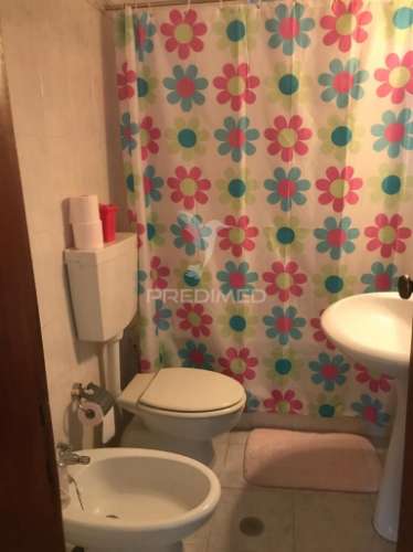 Moradia isolada t5 com garagem - quinta do conde