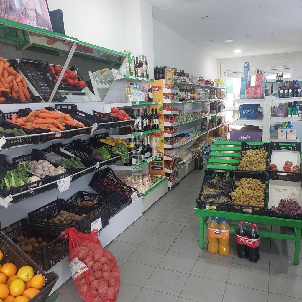 Oportunidade única - minimercado pronto a trabalhar