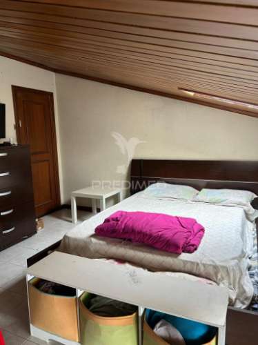 Apartamento t1+1 no centro de esgueira