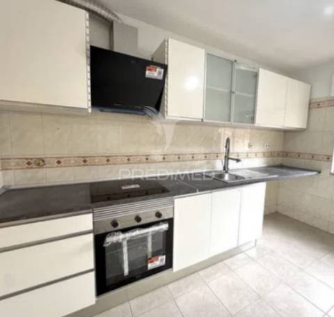 T2 algueirão mem-martins - renovado