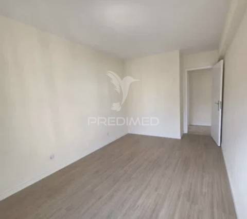 T2 algueirão mem-martins - renovado