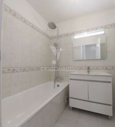 T2 algueirão mem-martins - renovado