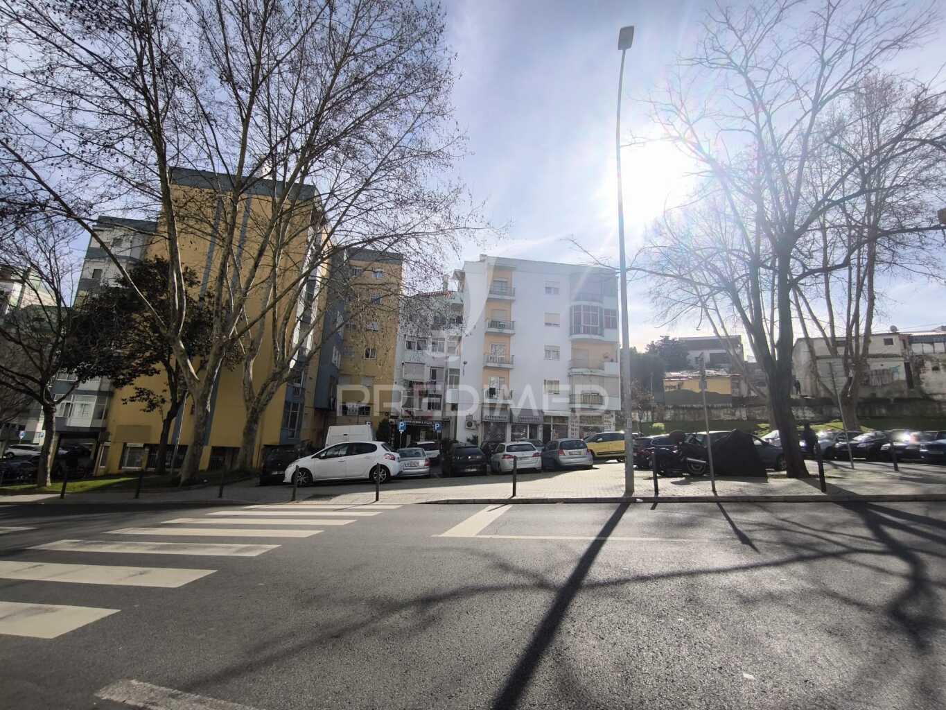 Oportunidade: t0 com potencial para duplex!