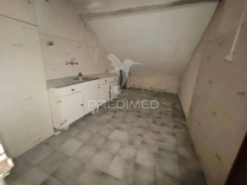 Oportunidade: t0 com potencial para duplex!