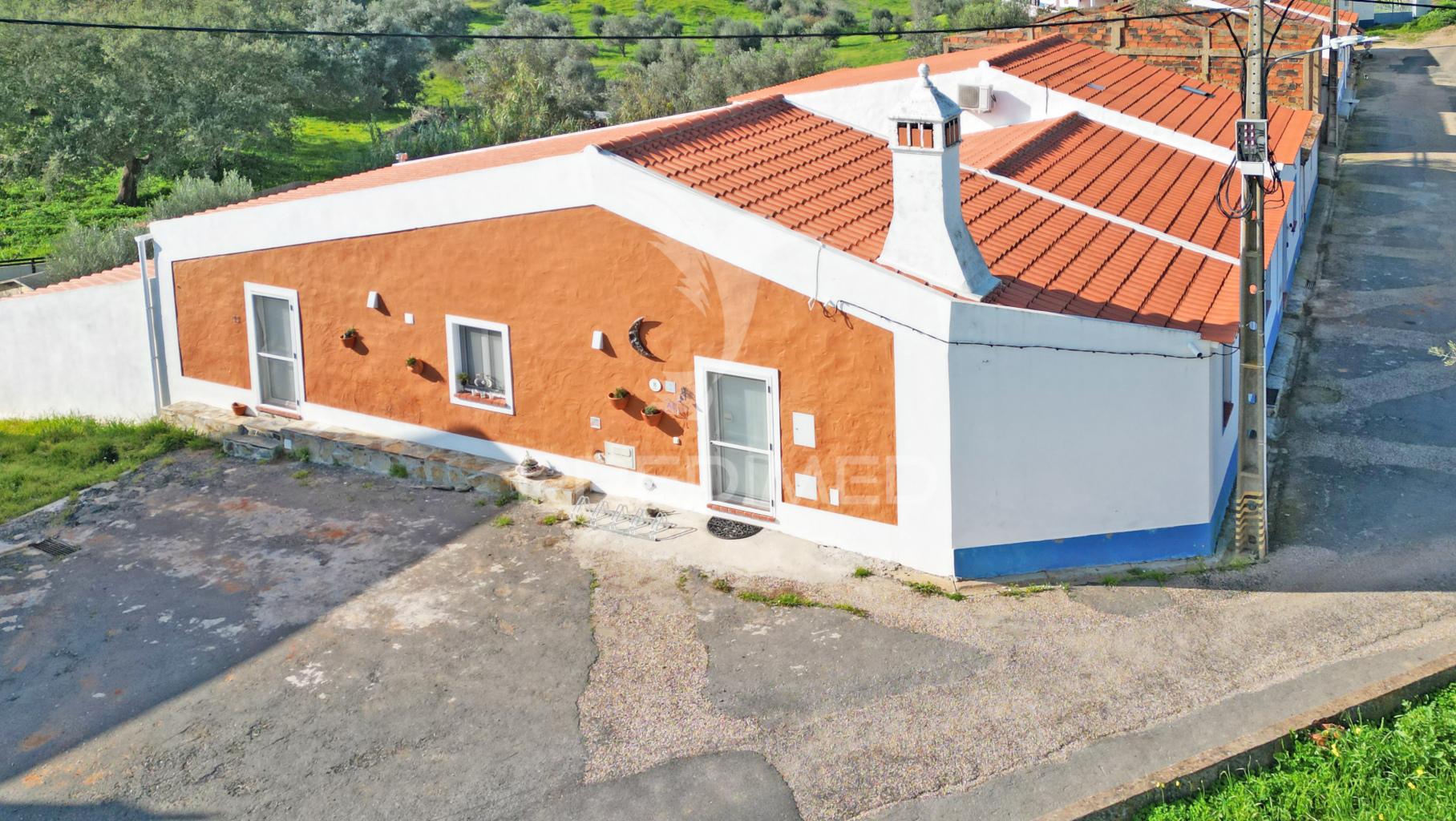 Moradia em vale de santiago com 3 quartos