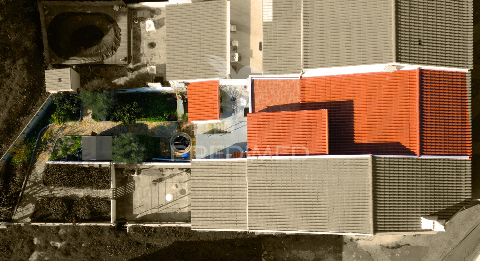 Moradia com 2 quartos e mezzanine em vale de santiago