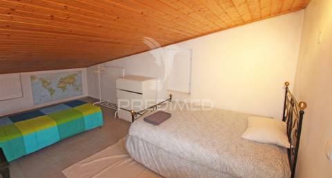 Moradia com 2 quartos e mezzanine em vale de santiago