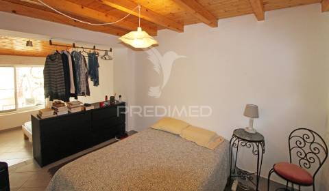 Moradia com 2 quartos e mezzanine em vale de santiago