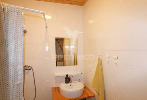 Moradia com 2 quartos e mezzanine em vale de santiago