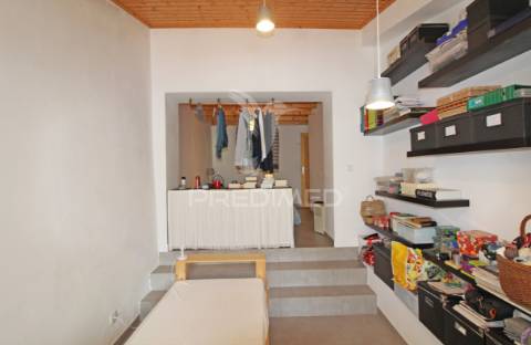 Moradia com 2 quartos e mezzanine em vale de santiago