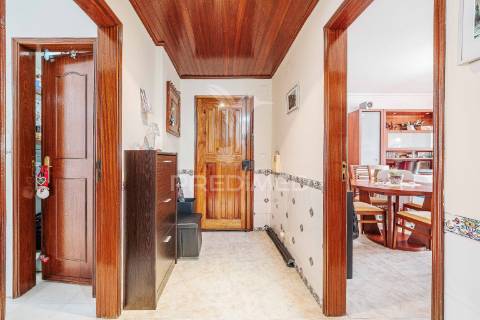 Apartamento t2 c/garagem em agualva-cacém – oportunidade única