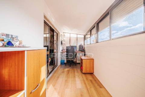 Apartamento t2 c/garagem em agualva-cacém – oportunidade única