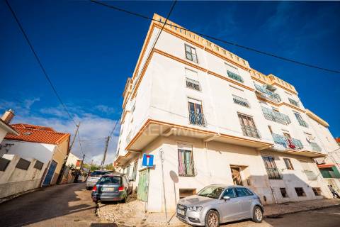 Apartamento t2 c/garagem em agualva-cacém – oportunidade única